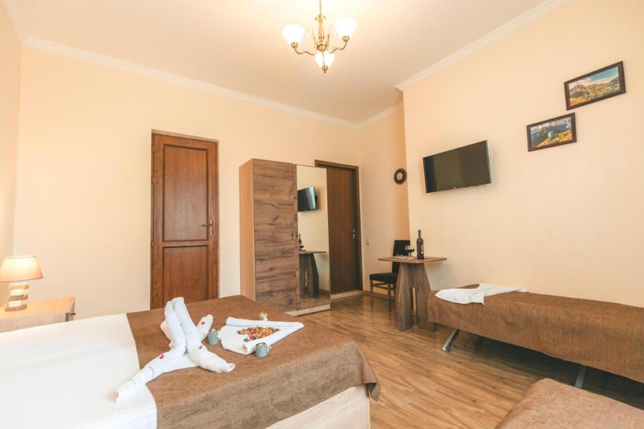 Guest House Mk Ґорі Екстер'єр фото